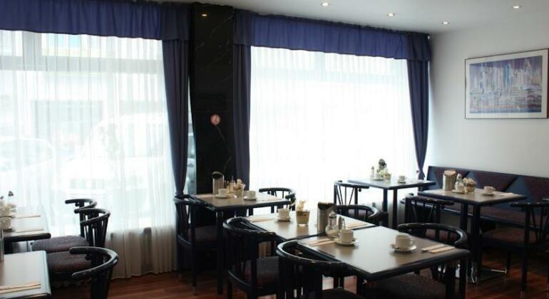 Admiral Hotel Frankfurt am Main - Photo4