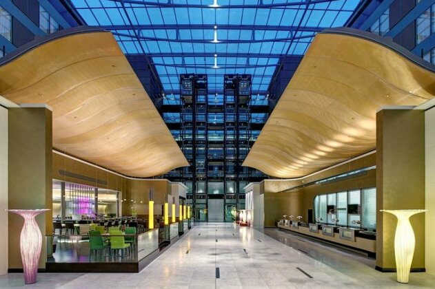 Hilton Frankfurt Airport - Photo4
