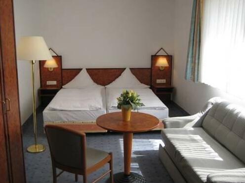 Hotel Minerva Frankfurt am Main - Photo4