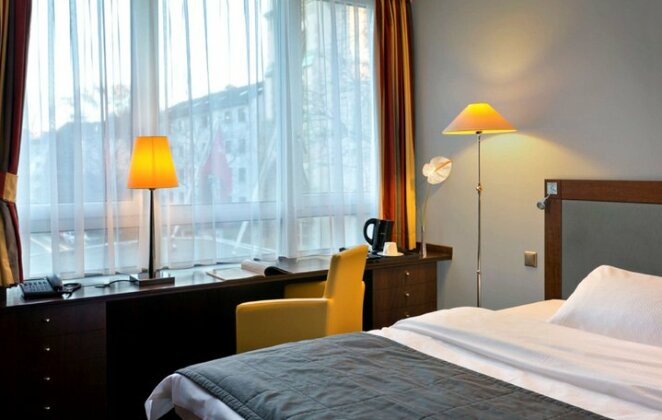 Hotel Savigny Frankfurt City - Photo4