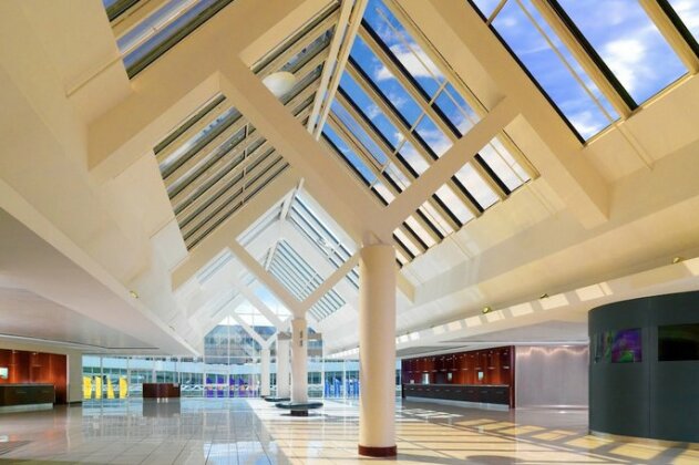 Sheraton Frankfurt Airport Hotel & Conference Center - Photo4