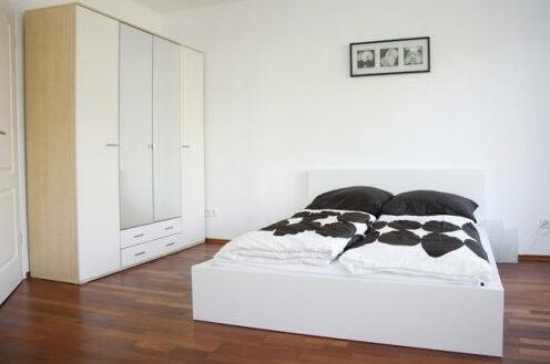 Stay Frankfurt Westend Apartment - Photo2