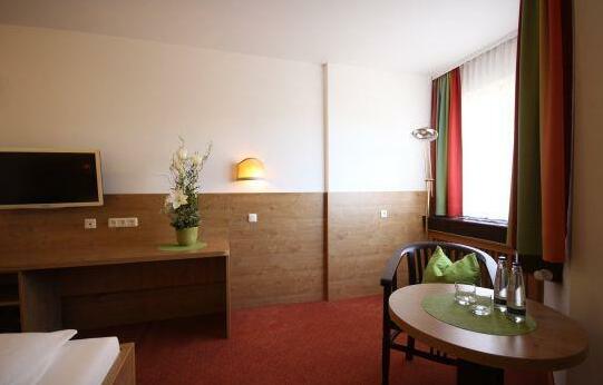 Isar Hotel - Photo3