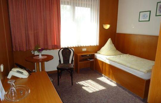 Hotel Muller Genthin - Photo4