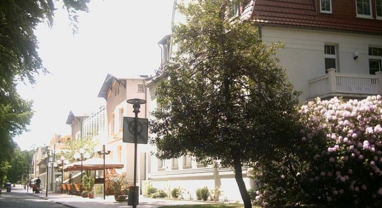 AKZENT Hotel Residenz Graal-Muritz - Photo2