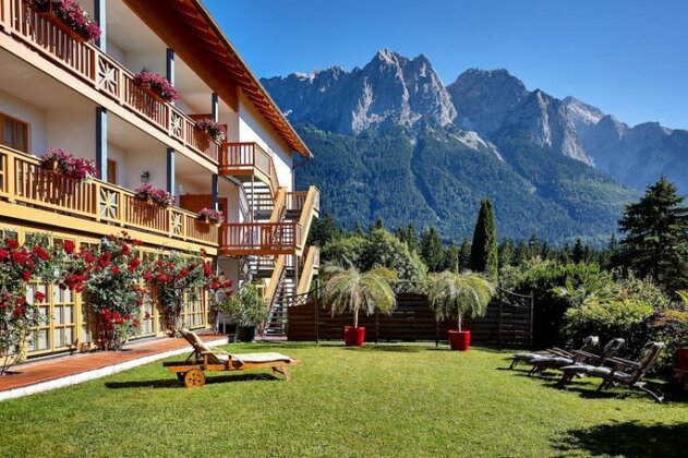 Romantik Alpenhotel Waxenstein - Photo2