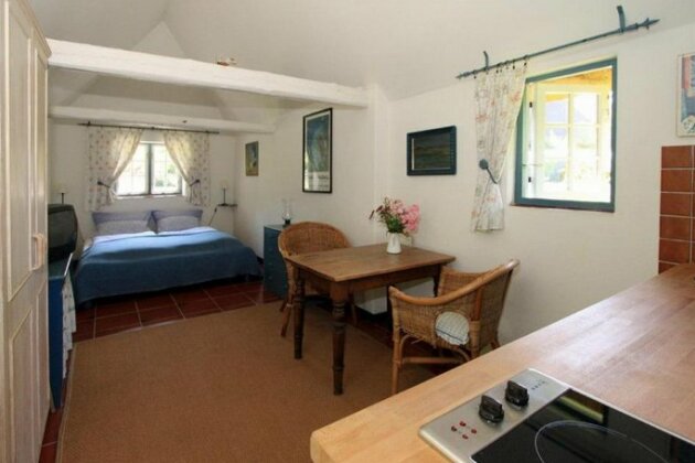 Our thatched house - Photo3