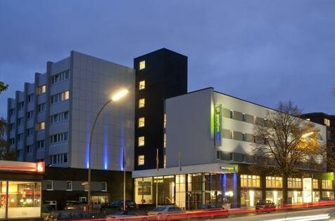 Holiday Inn Express Hamburg City Centre - Photo4