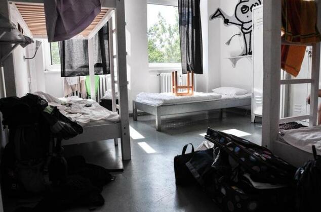 Instant Sleep Backpacker Hostel - Photo5