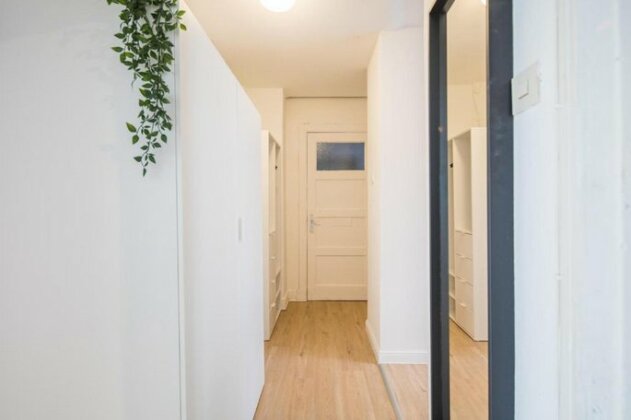 Stylish 2 Room Apartment +new bathroom & kitchen - Photo5