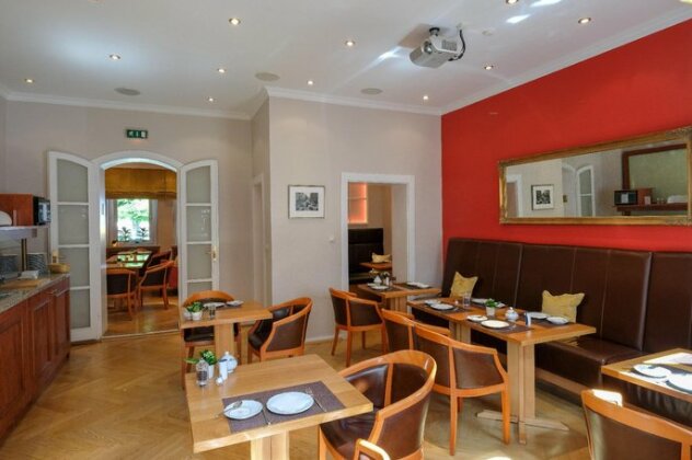 Budget by Hotel Savoy Hannover - Photo4