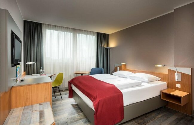 Ramada by Wyndham Hannover - Photo5