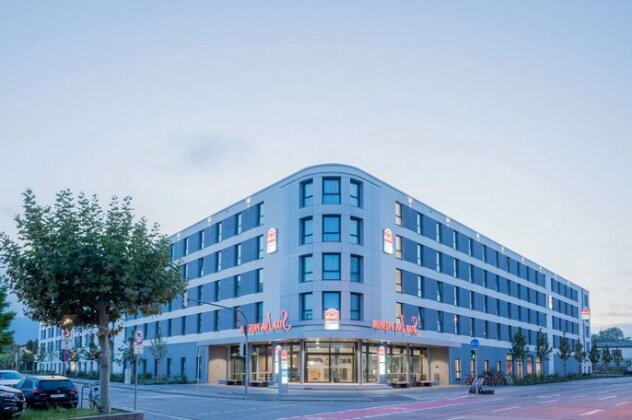 Star Inn Hotel & Suites Premium Heidelberg by Quality - Photo2