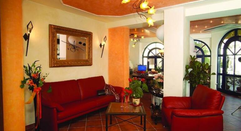 Cleo's Hotel Kallstadt - Photo4