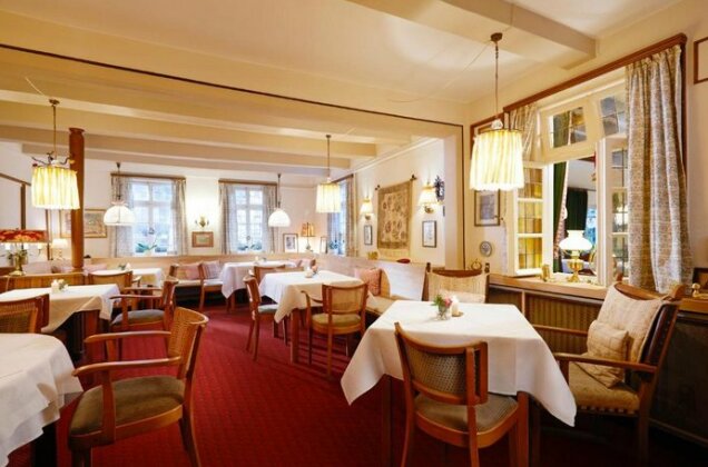 Hotel & Gasthof Zu den Linden Kirchhundem - Photo4