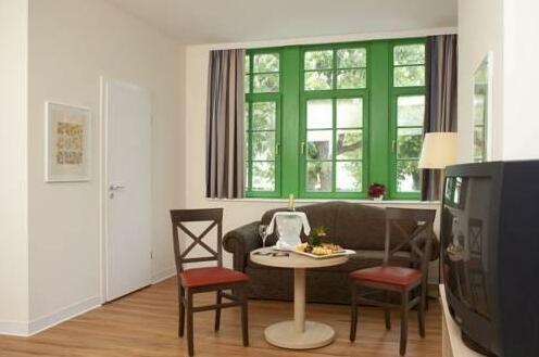 Gutshaus Am Schloss Klink - Photo2