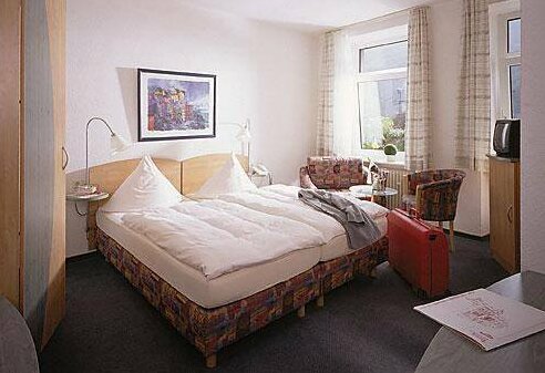 Hotel Zur Post Klotten - Photo4