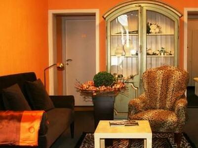 Karr Hotel-Restaurant - Photo4