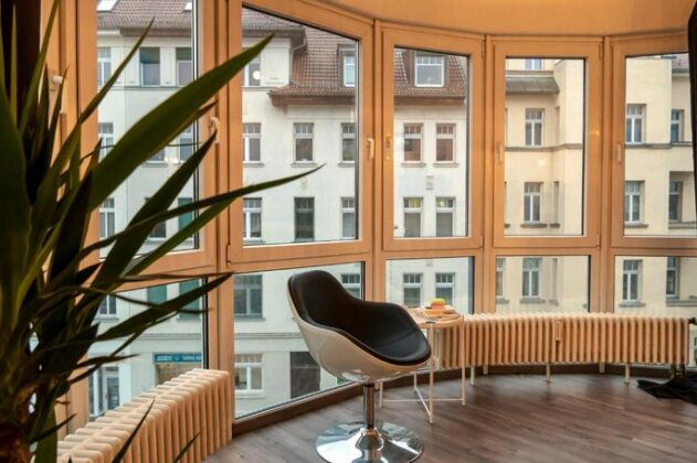 Kuenstlerisches Glasfront-Apartment - Photo4