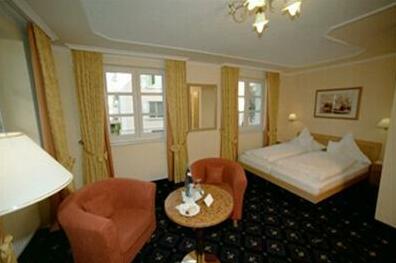 Stadthotel Zum Goldenen Hirschen - Photo3