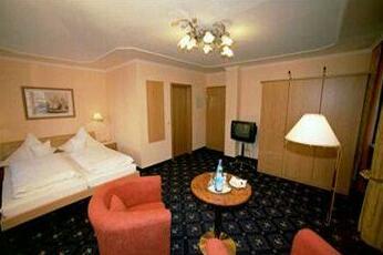 Stadthotel Zum Goldenen Hirschen - Photo4