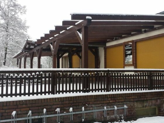 Mini Hotel Ubernachten Im Gurkenfass - Photo2