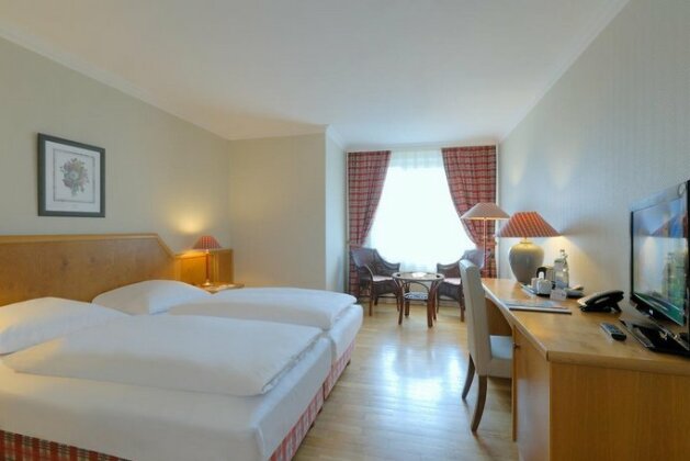 Golden Tulip Luebecker Hof - Photo2