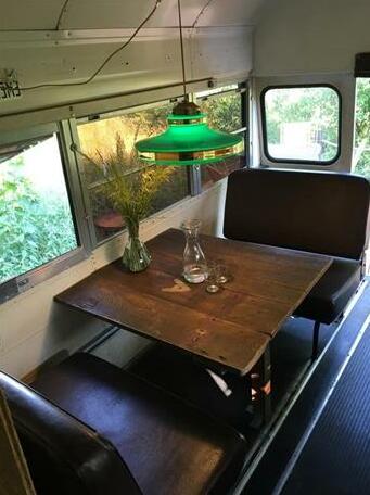 Butch The Bus - Auszeit im Schulbus - Photo2