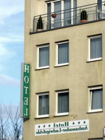 Hotel Ambassador-Ludwigsfelde - Photo2