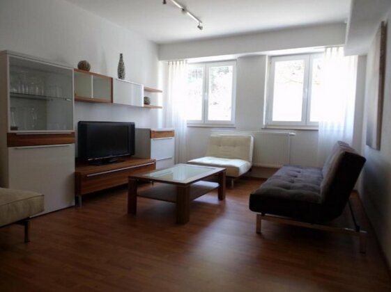 Linden 1 - Photo2