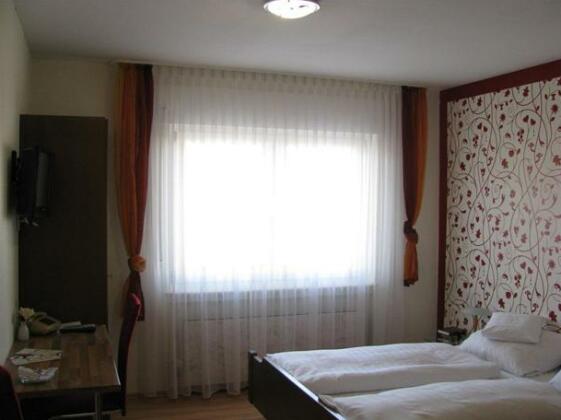 Hotel Burgerstube Muggensturm - Photo2