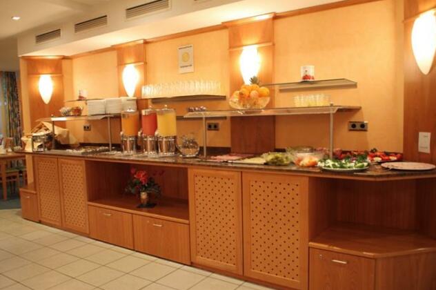 Germania Hotel - Photo4