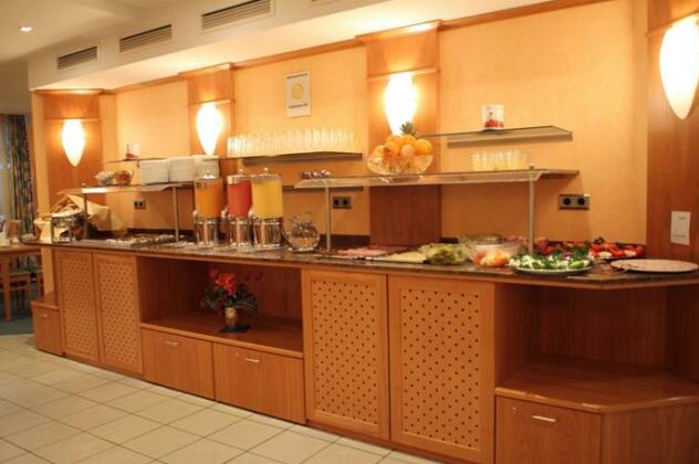 Germania Hotel - Photo4