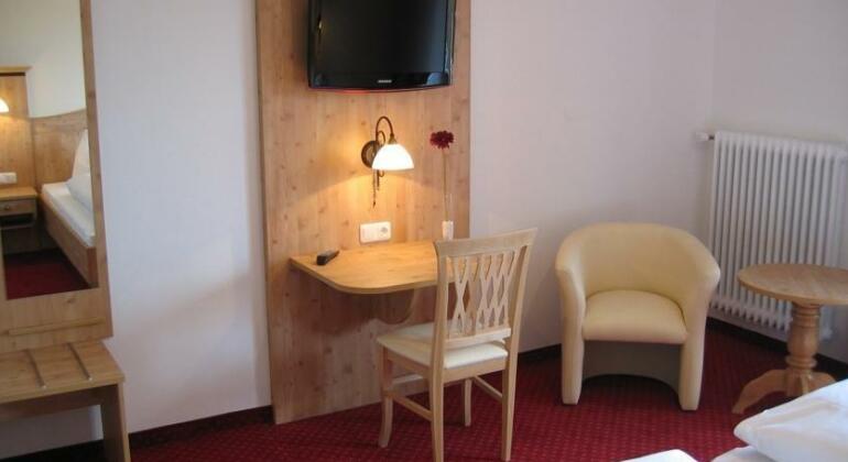 Landgasthof Lowen Nesselwang - Photo3