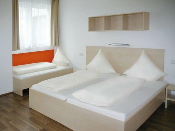 Orange Hotel und Apartments - Photo5