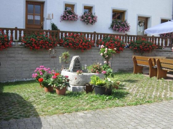 Gastehaus Weber Neualbenreuth - Photo2