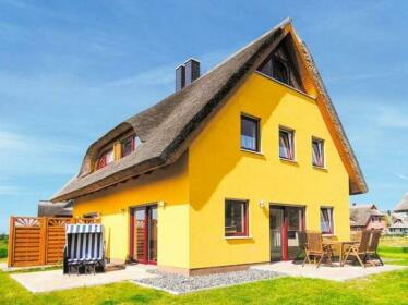 Reetdachhaus mit Sauna und Boddenblick - D 128 036