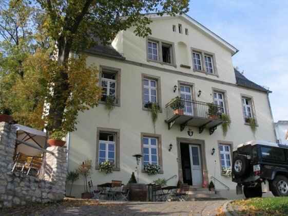 Landhotel Schloss Sorgenloch