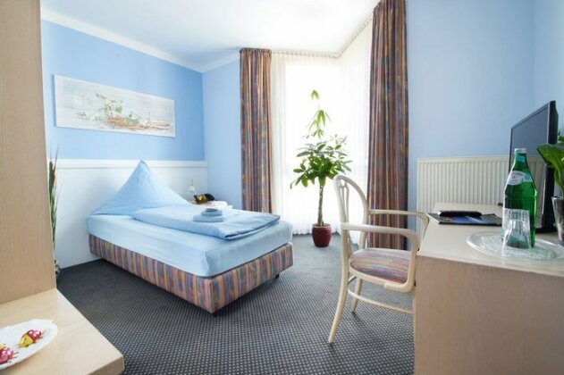 Hotel Zum Eisenhammer - Photo2