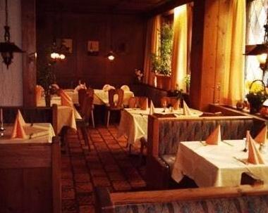 Hotel Restaurant Zum Goldenen Lowen - Photo2