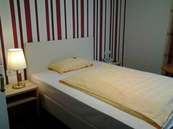 Centralhotel Garni - Photo2