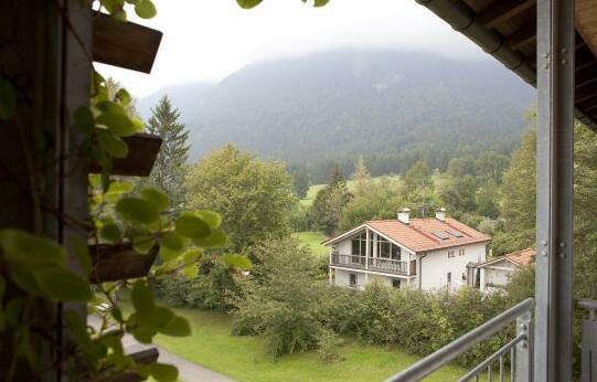 Hotel Alpenblick Ohlstadt - Photo4