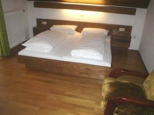Pension Zur Krone - Photo2