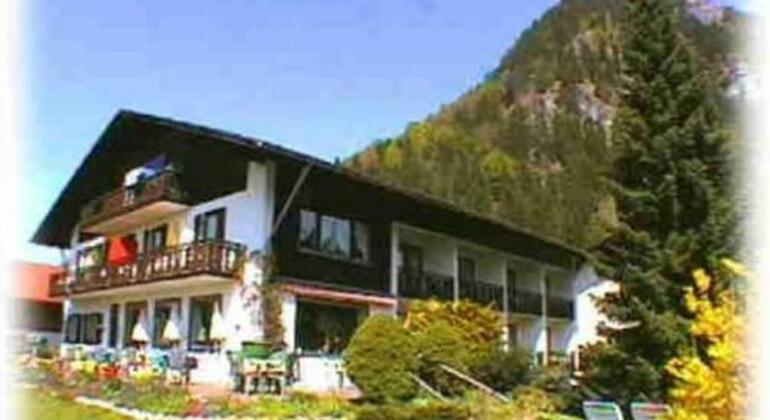 Hotel Garni Haus Achtal Pforten