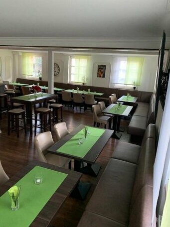 M1 Hotel - Restaurant - Photo3