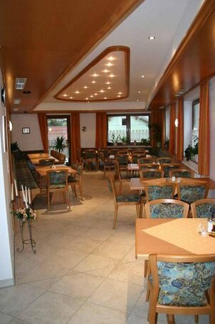 Gasthof-Pension-Metzgerei Jaeger - Photo2