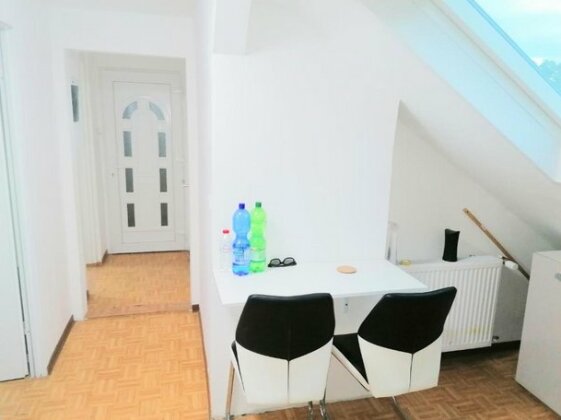 2zimmer Apartment Wohnkueche Und Schlafzimmer - Photo3