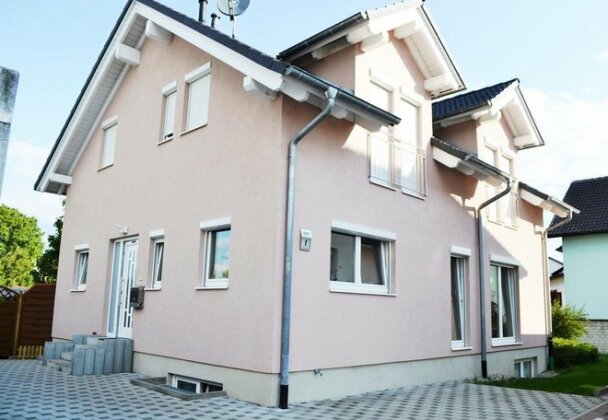 &nbsp;Photo&nbsp;1