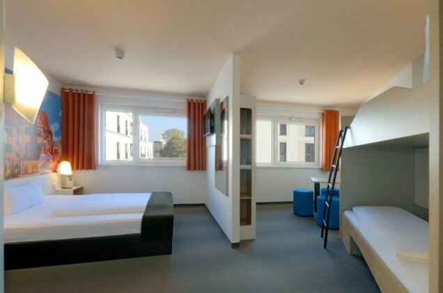 B&B Hotel Schweinfurt-City - Photo2