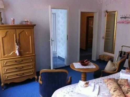 Romantisches Hotel Zur Traube Schwerin - Photo2